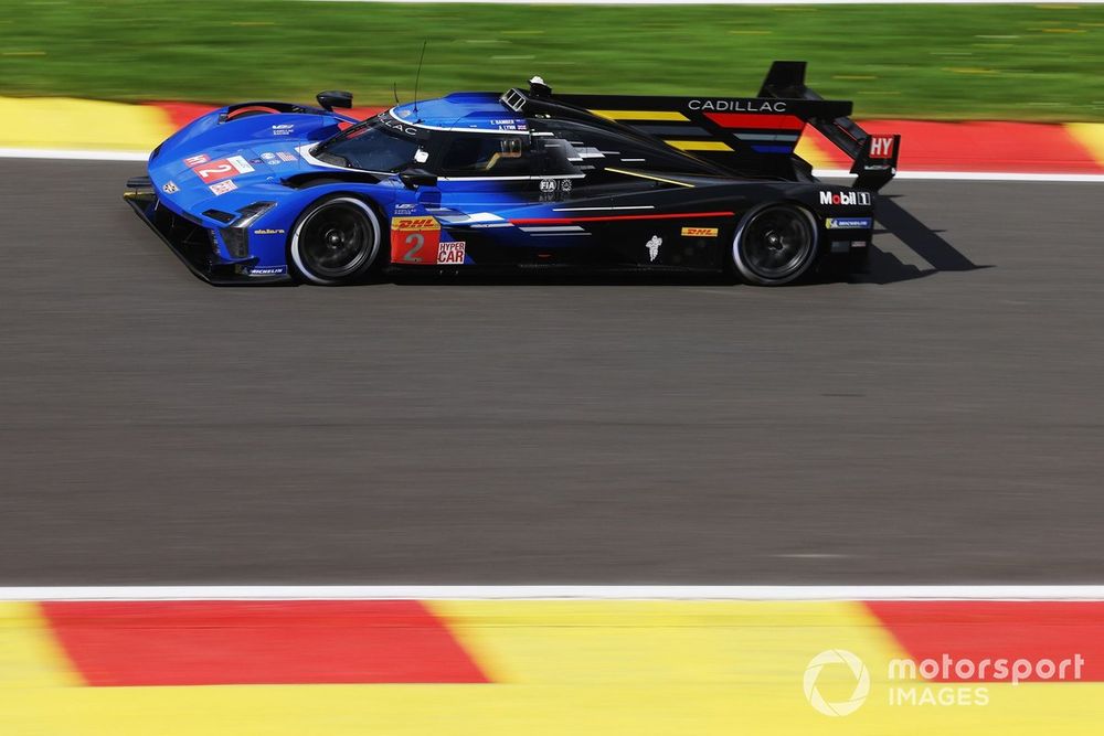 #2 Cadillac Racing Cadillac V-Series.R: Earl Bamber, Alex Lynn