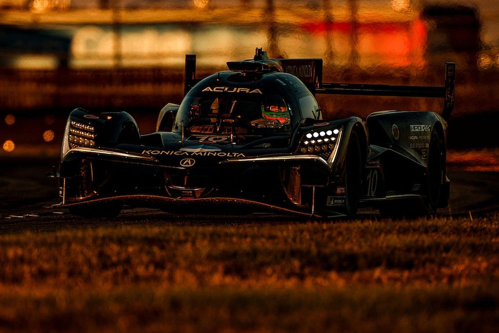 #10 Wayne Taylor Racing Acura ARX-06 GTP: Ricky Taylor, Filipe Albuquerque, Brendon Hartley, Louis Deletraz