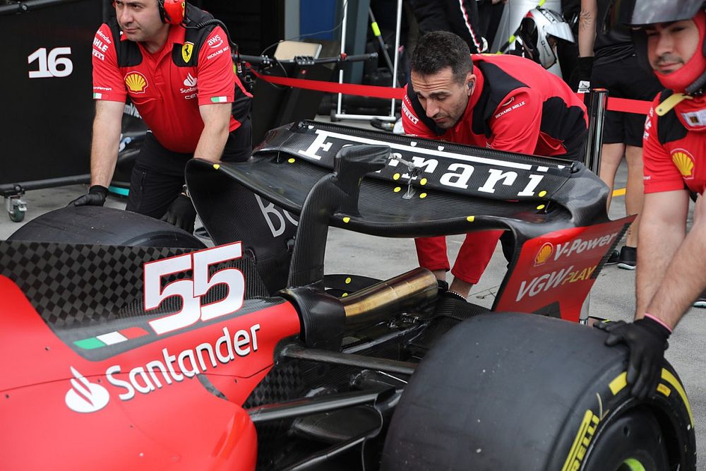 Detalle del alerón trasero del Ferrari SF-23