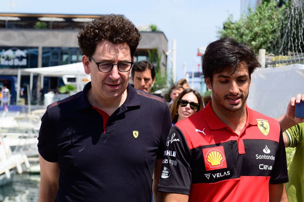 Mattia Binotto, Carlos Sainz, Ferrari