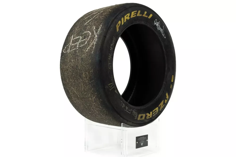 Gomma Pirelli P Zero DHF di Valentino Rossi