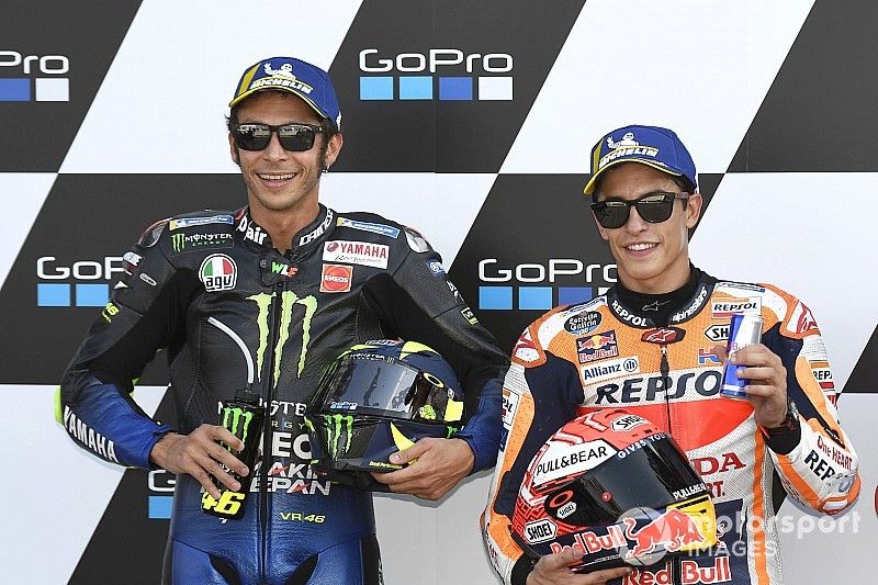 Ganador de la pole Marc M&aacute;rquez, Repsol Honda Team, segundo Valentino Rossi, Yamaha Factory Racing, y tercero Jack Miller, Pramac Racing