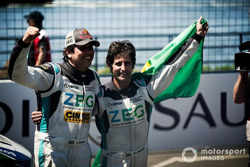Race winner S&eacute;rgio Jimenez, Jaguar Brazil Racing celebrates with teammate Cac&aacute; Bueno, Jaguar Brazil Racing, 2nd position, in parc ferme
