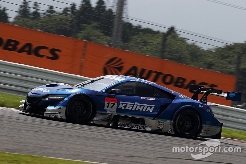 スーパーGT｜大クラッシュを喫するも塚越に怪我なし、17号車は決勝出走