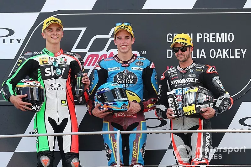 Podium : le vainqueur Alex Marquez, Marc VDS Racing, le deuxième Luca Marini, Sky Racing Team VR46, VD Straten, le troisième Thomas Luthi, Intact GP