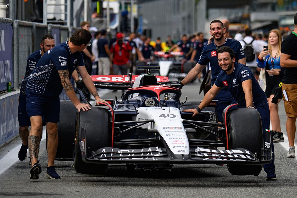 AlphaTauri AT04,Liam Lawson