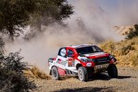 VÍDEO: Alonso capota no Dakar; Sainz vence e amplia liderança