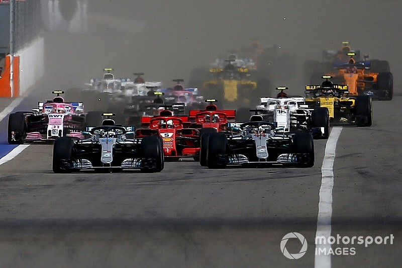Hamilton nyerte az Orosz Nagydíjat Bottas és Vettel előtt: nagy bajban a Ferrari
