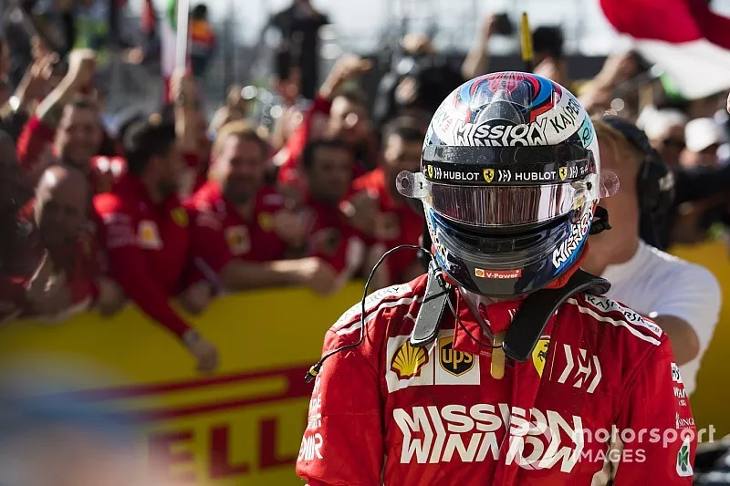 Kimi Raikkonen, Ferrari, dans le parc fermé