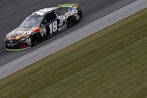 Kyle Busch logra una pole en New Hampshire
