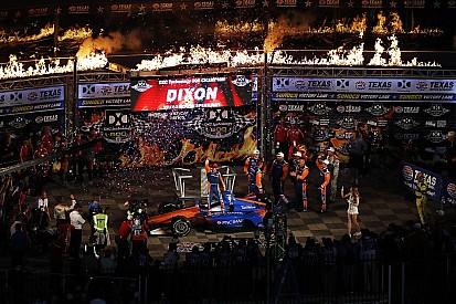 Scott Dixon sigue su buen momento y gana en Texas