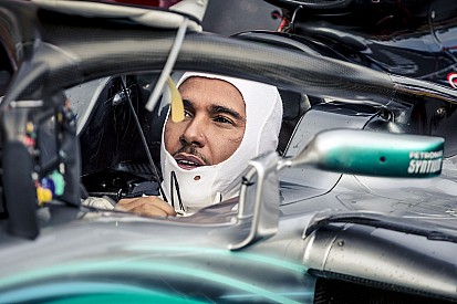 Hamilton jövőre távcsöveket fog árulni a Francia Nagydíjon