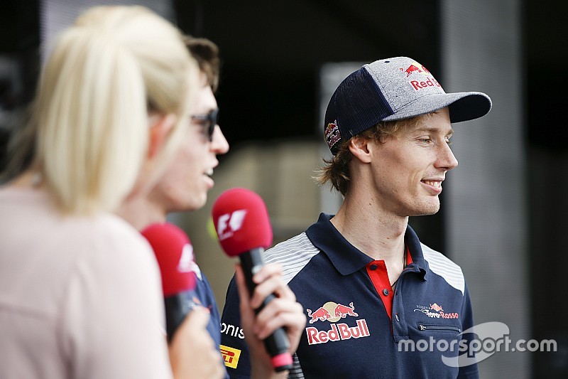 Хартли не придал значения возвращению Квята в Toro Rosso