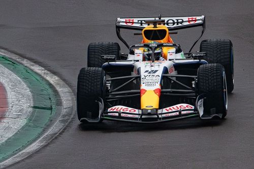 V&Iacute;DEO: Lindblad roda durante primeiro teste da F1 com a Racing Bulls