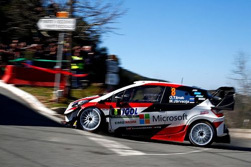 Problemas para Loeb y liderato para Tanak en el inicio del Rally de C&oacute;rcega