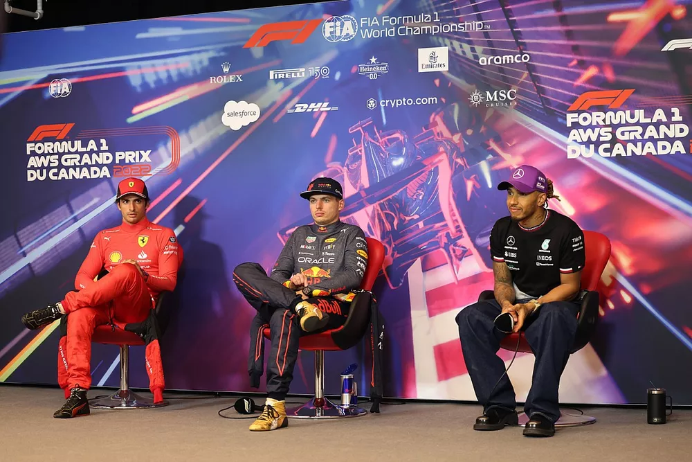 Carlos Sainz, Ferrari, 2nd position, Max Verstappen, Red Bull Racing, 1st position, Lewis Hamilton, Mercedes-AMG, 3rd position, in the Press Conference