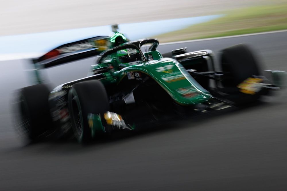 SFもてぎでフェネストラズが上位進出のトムス。2台の