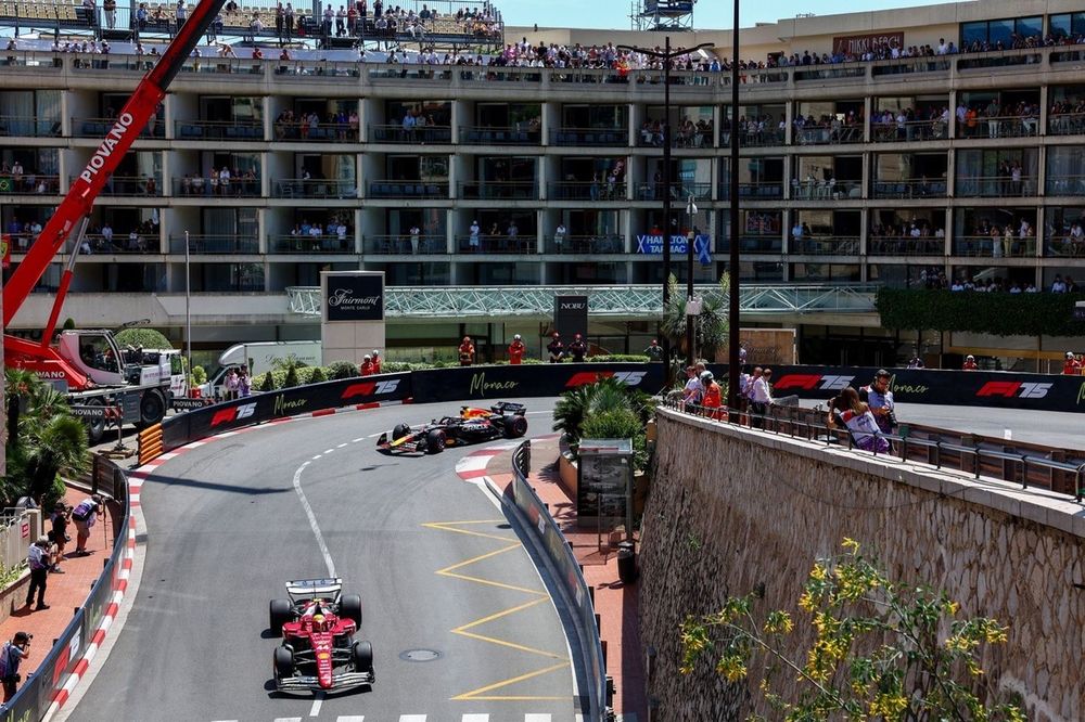 Lewis Hamilton, Ferrari, Max Verstappen, Red Bull Racing