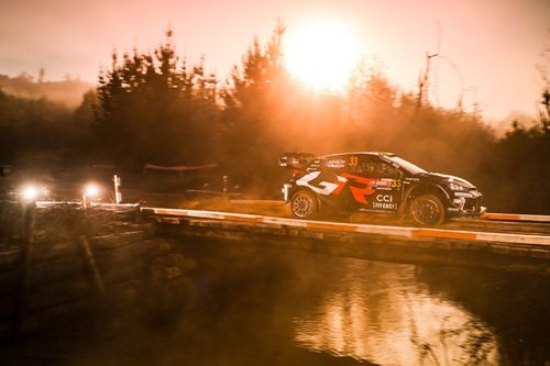 WRC Chile: Evans y Tänak igualados en Chile, Ogier y Rovanperä sufren
