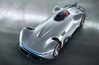 La historia del 'barco de plata' (con 750 CV) de Mercedes-Benz