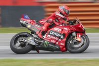 M&aacute;rquez se exhibe en su primer d&iacute;a vestido con los colores oficiales de Ducati