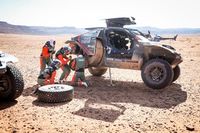 Al Attiyah salva los muebles in extremis en la marat&oacute;n del Dakar 2025