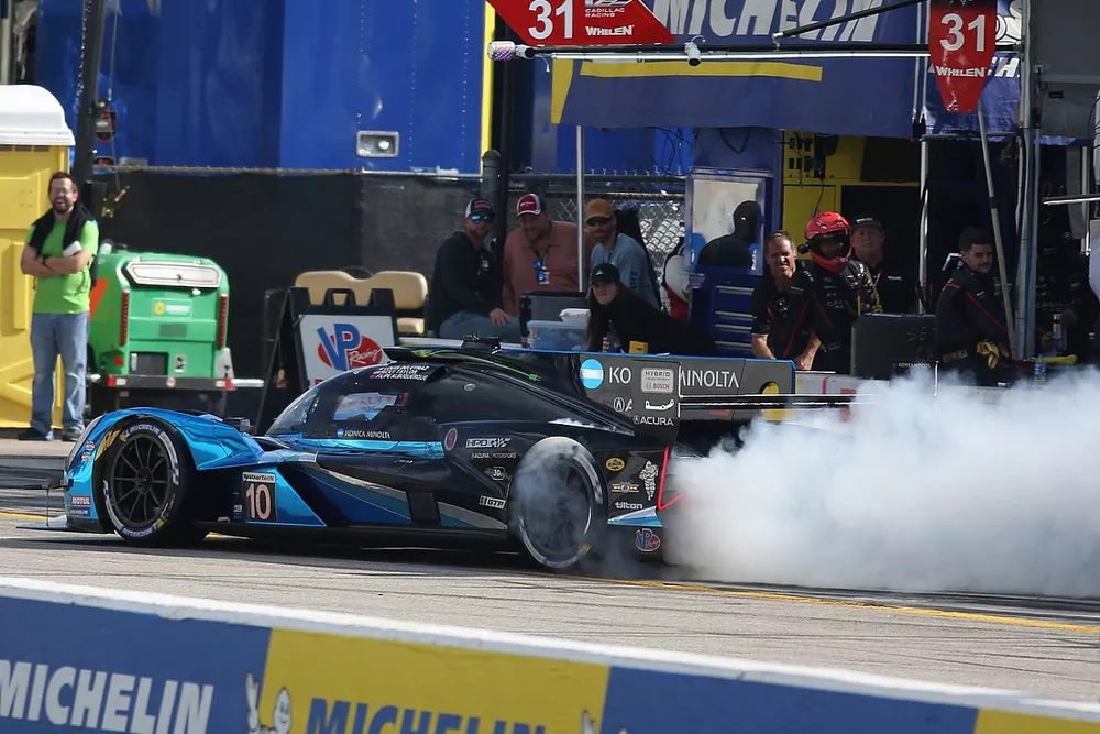 #10 Wayne Taylor Racing Acura ARX-06: Ricky Taylor, Filipe Albuquerque, Louis Deletraz