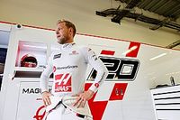 F1: Magnussen perde dia de m&iacute;dia no Brasil por problema com voo