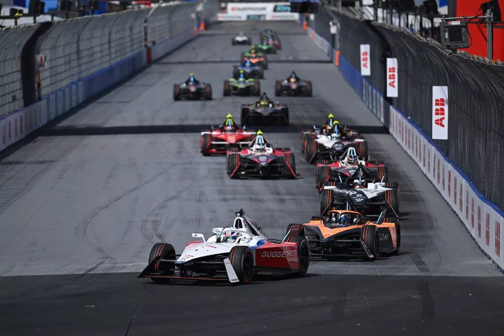 Jake Dennis, Andretti Global, Porsche 99X Electric Gen3, Sam Bird, NEOM McLaren Formula E Team, e-4ORCE 04, Mitch Evans, Jaguar Racing, Jaguar I-TYPE 6, Pascal Wehrlein, Porsche, Porsche 99X Electric Gen3