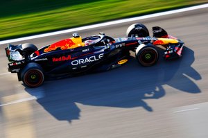 レッドブルのフェルスタッペン、新車で限界に挑んだ設計部門を