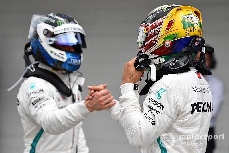 Pole sitter Lewis Hamilton, Mercedes AMG F1 and Valtteri Bottas, Mercedes AMG F1 celebrate in Parc Ferme