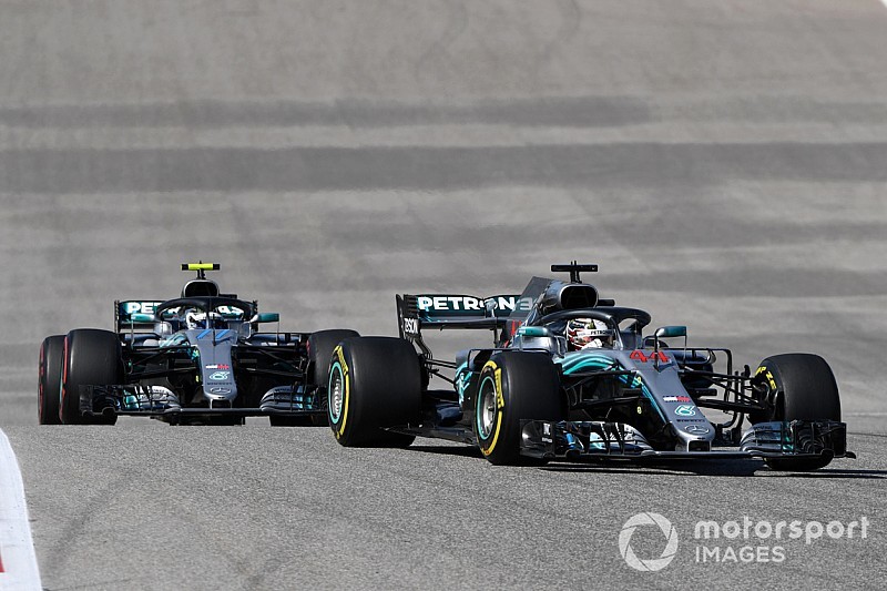 Bottas wil geen zege ‘cadeau krijgen’, Hamilton blijft hongerig