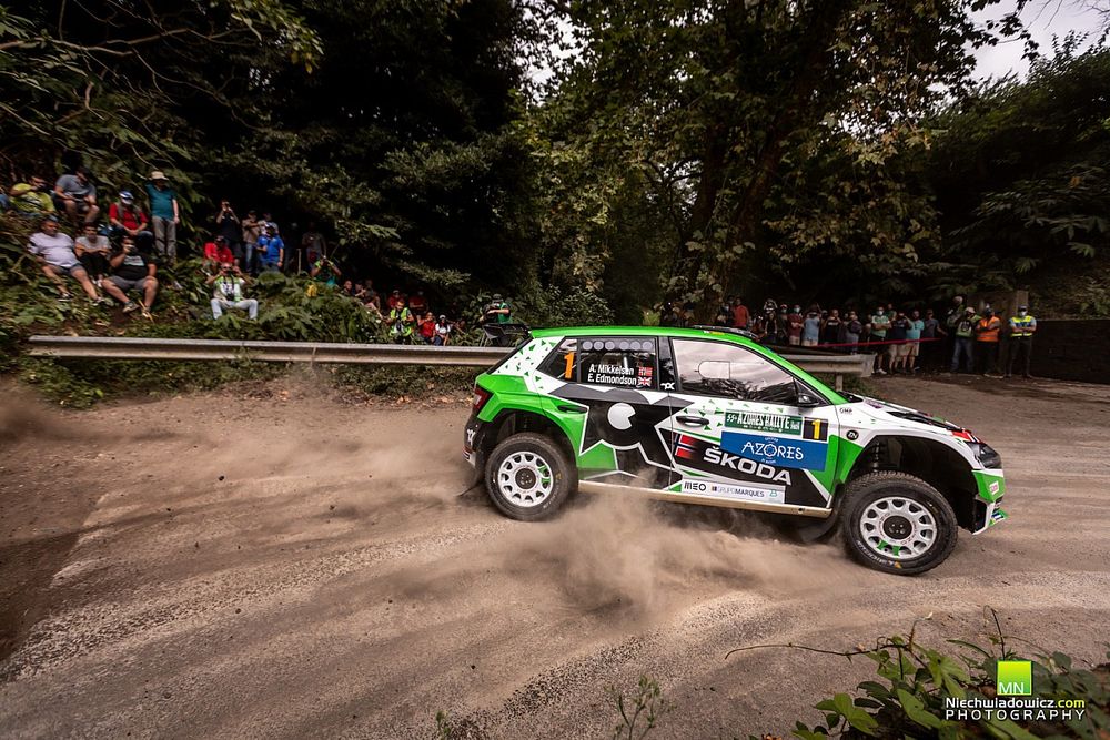 Andreas Mikkelsen, Elliott Edmondson, Skoda Fabia Rally2 evo