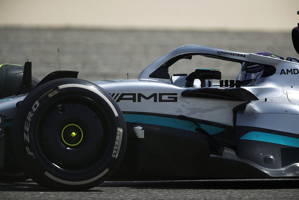 Lewis Hamilton, Mercedes W13