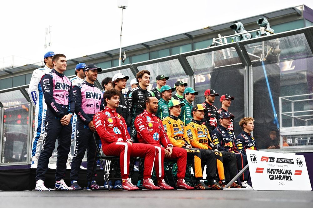 F1 drivers group photo