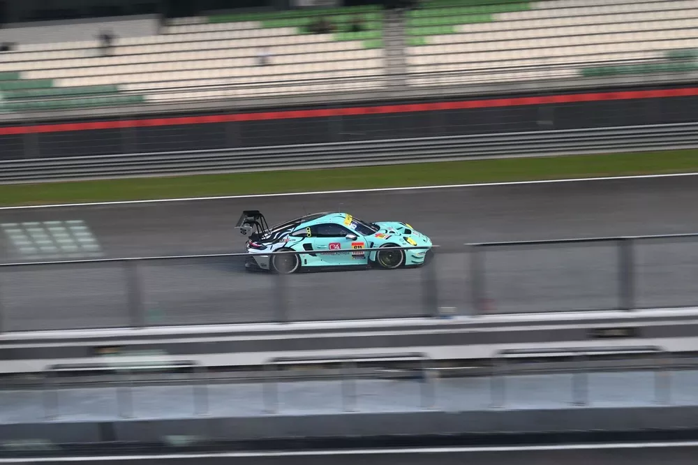 #611 EBM GIGA 911 GT3