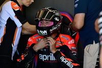 Espargaró defiende la radio en MotoGP: "Es bueno para el espectáculo"