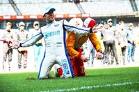 Stock Car: Enzo Elias e Gianluca Petecof 'roubam a cena' no gramado do Mineir&atilde;o