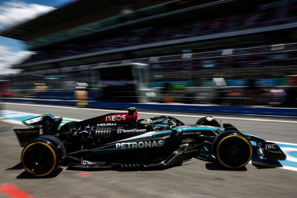 Lewis Hamilton, Mercedes F1 W15, leaves the garage