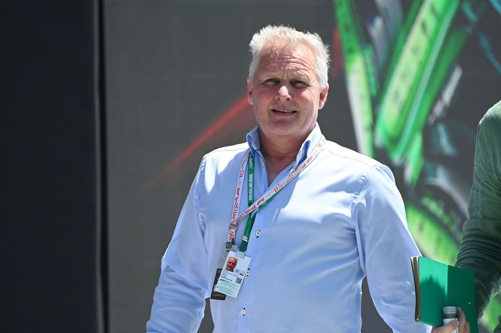 Johnny Herbert, chega &agrave; pista