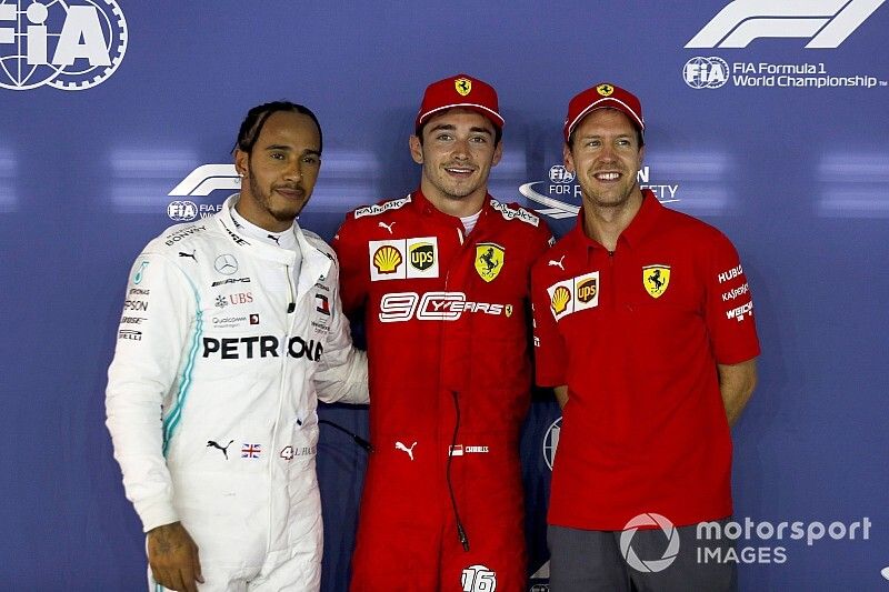 Lewis Hamilton, Mercedes AMG F1, Pole sitter Charles Leclerc, Ferrari e Sebastian Vettel, Ferrari al Parc Ferme 