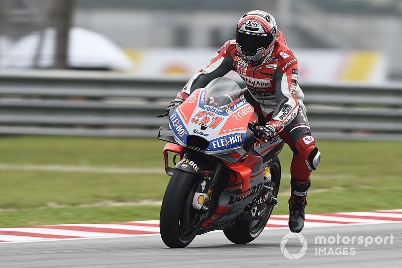 Michele Pirro correrà al GP di Valencia in sella alla terza Ducati Desmosedici ufficiale
