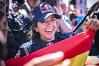 Cristina Guti&eacute;rrez y sus "palpitaciones" tras compartir gloria con Sainz en el Dakar