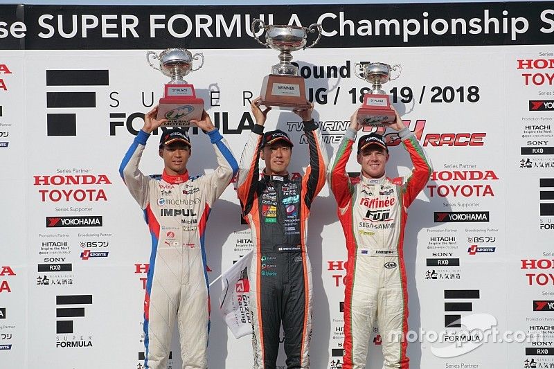 石浦宏明(JMS P.MU / CERUMO・INGING)、平川亮(ITOCHU ENEX TEAM IMPUL)、ニック・キャシディ(KONDO RACING)