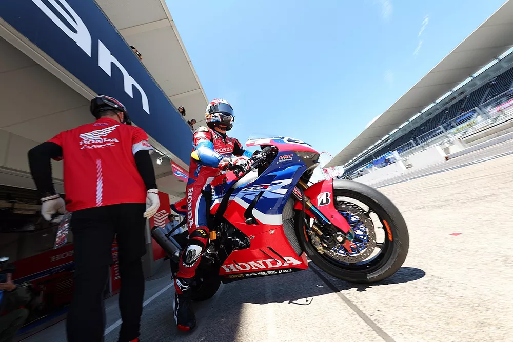 #33 Team HRC with 日本郵便