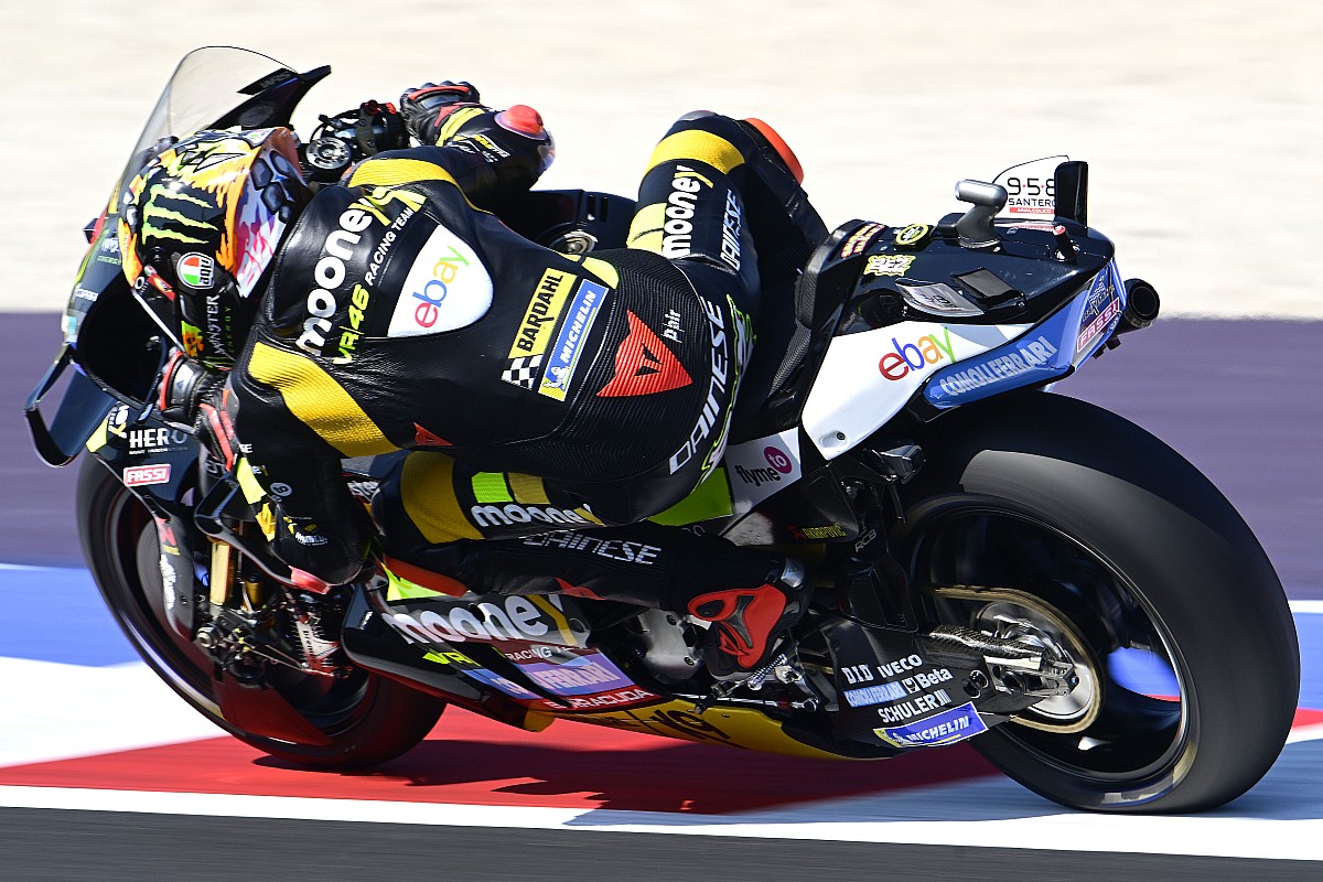 Bezzecchi lidera el viernes del MotoGP con récord en Misano