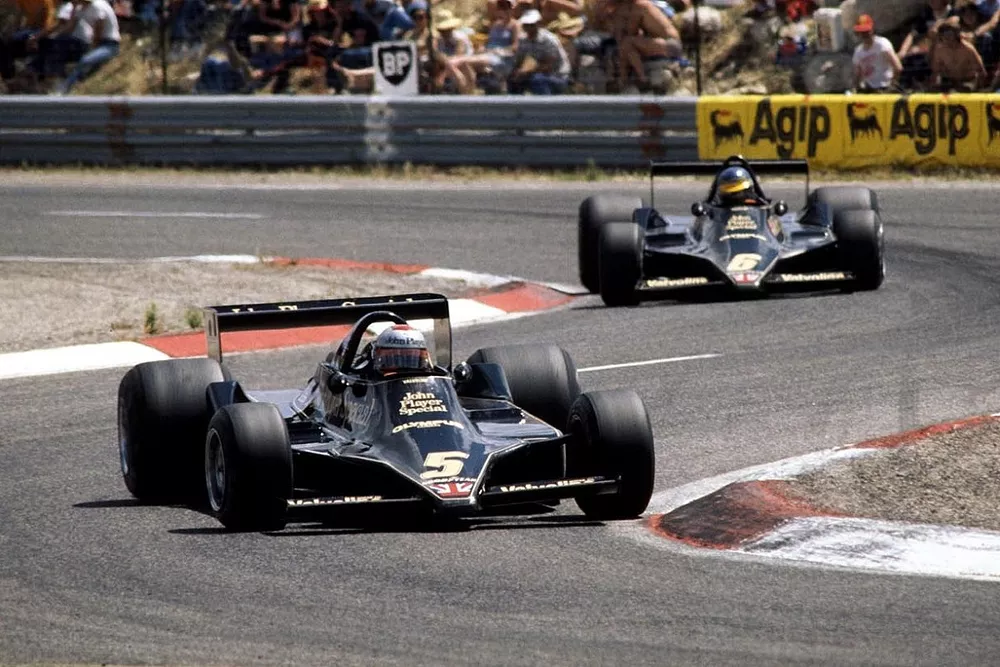 Race winner Mario Andretti, Lotus 79, Ronnie Peterson, Lotus 79