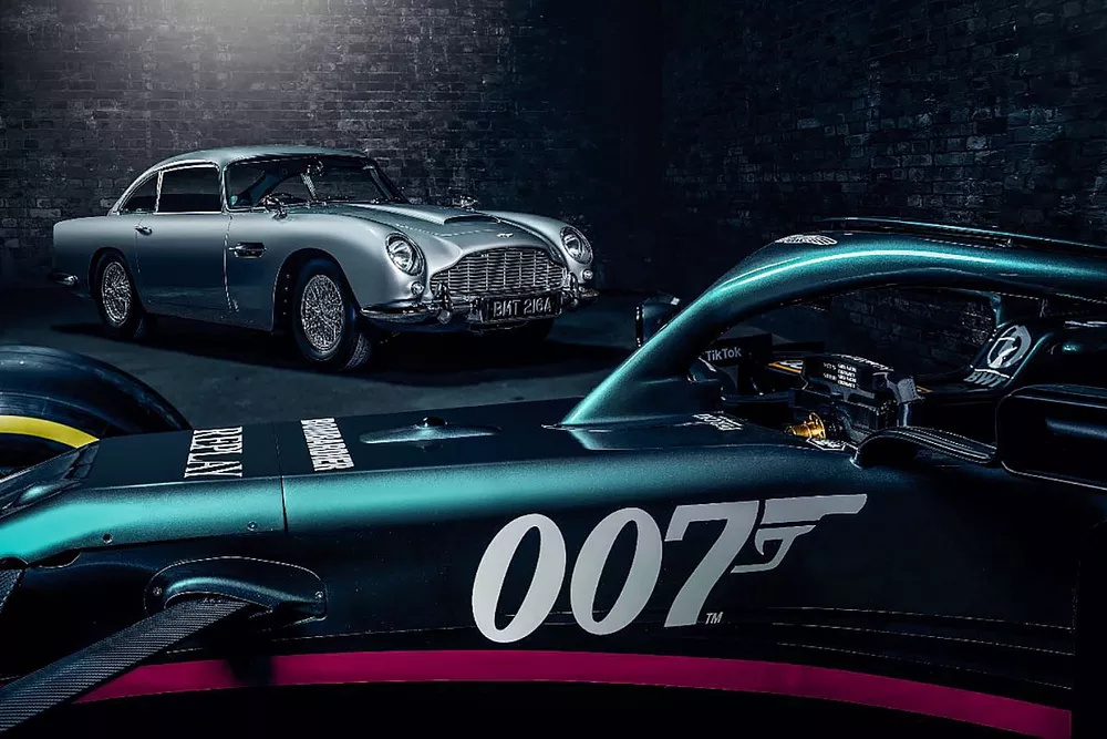 Aston Martin AMR21 with 007 logo