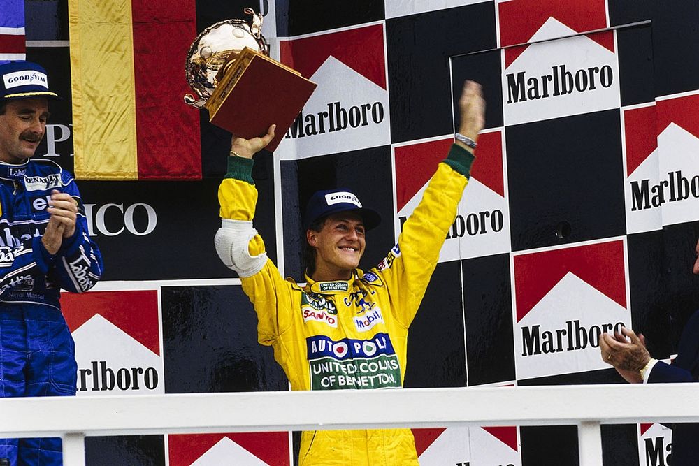 Podio: Nigel Mansell, Williams, y Michael Schumacher, Benetton