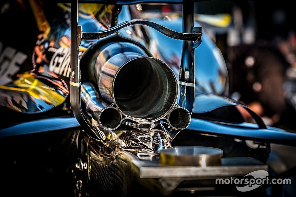 Renault F1 Team R.S.19, detalle de escape